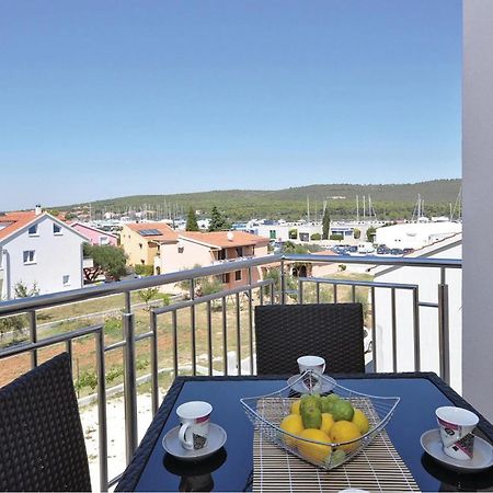 1 Bedroom Cozy Apartment In Bibinje Exterior foto